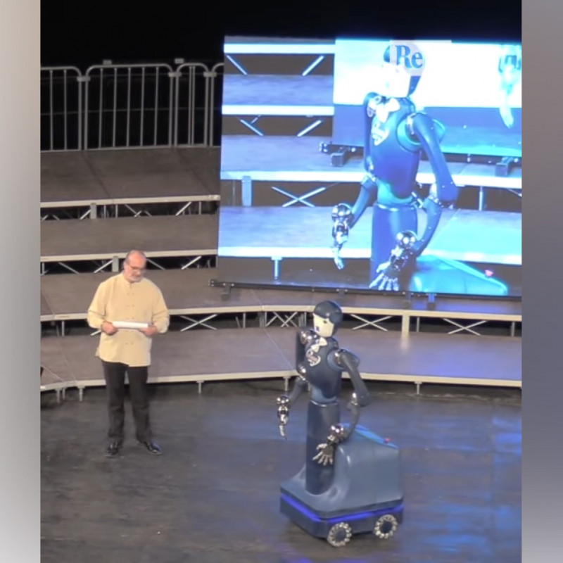 Il robot RoyDyMan dirige l'orchestra del Festival di Ravello 2019