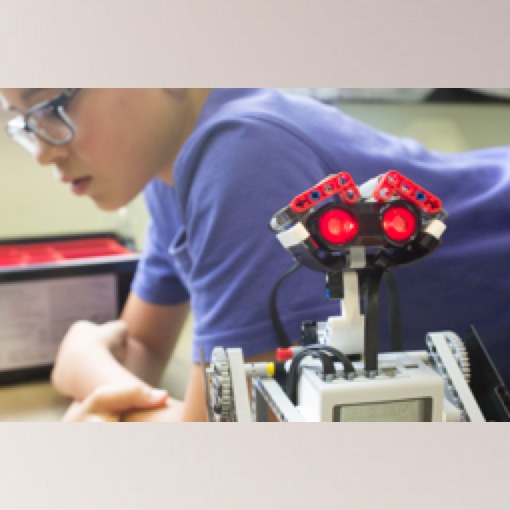 Genoa, workshops for girls and boys at FIRST® LEGO® League Italia.